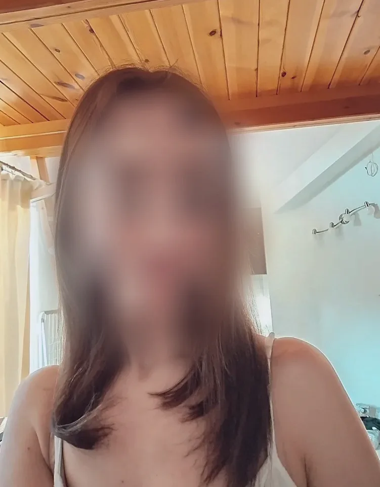 Cara, 27