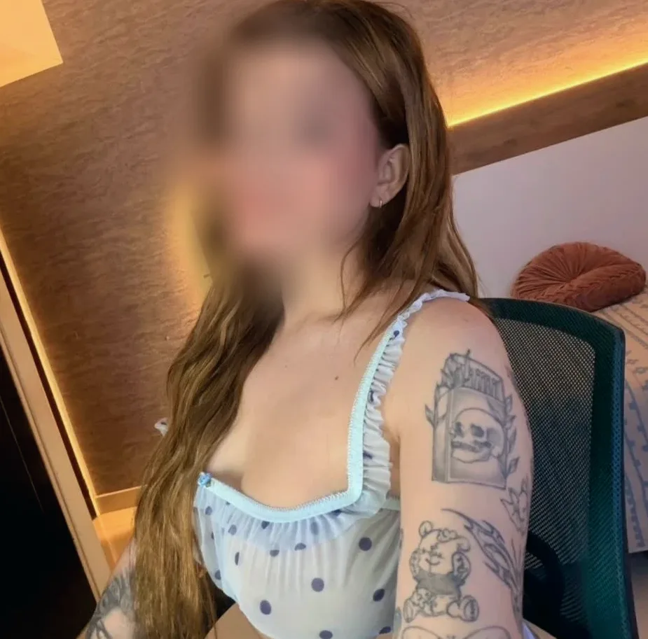 Charlotte, 21