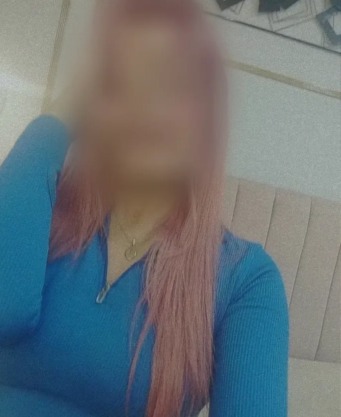 Elif, 27