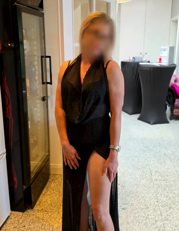 Jacqueline, 36