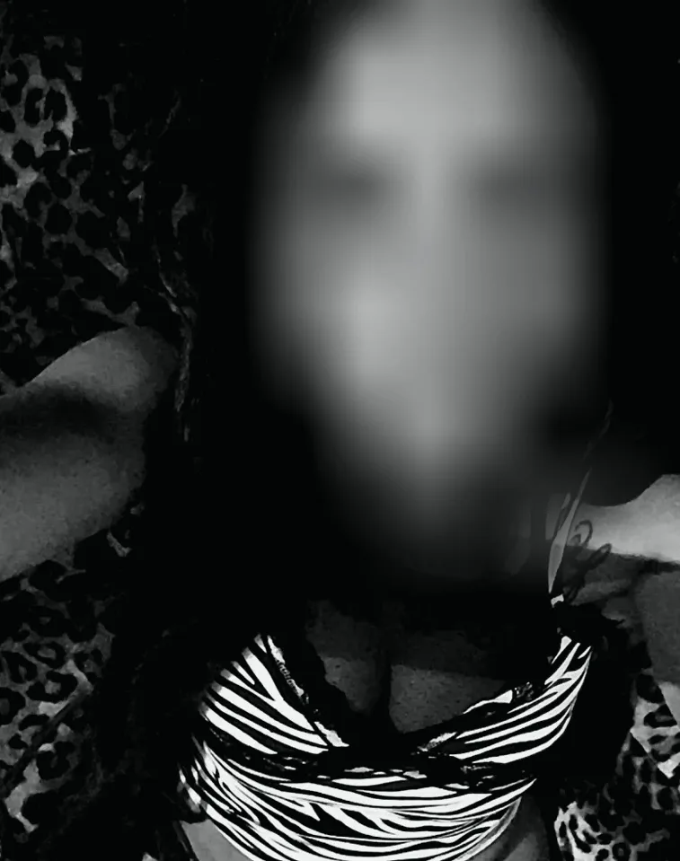 Pauline, 35