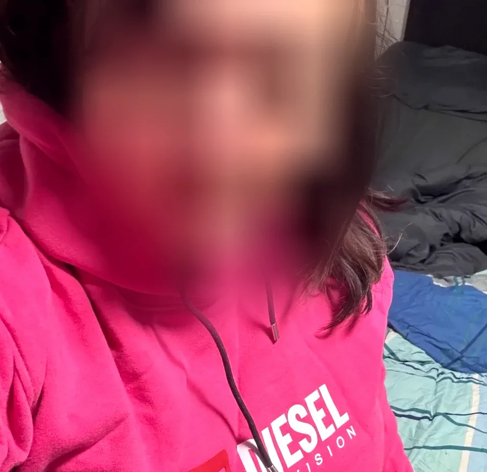 Simone, 30