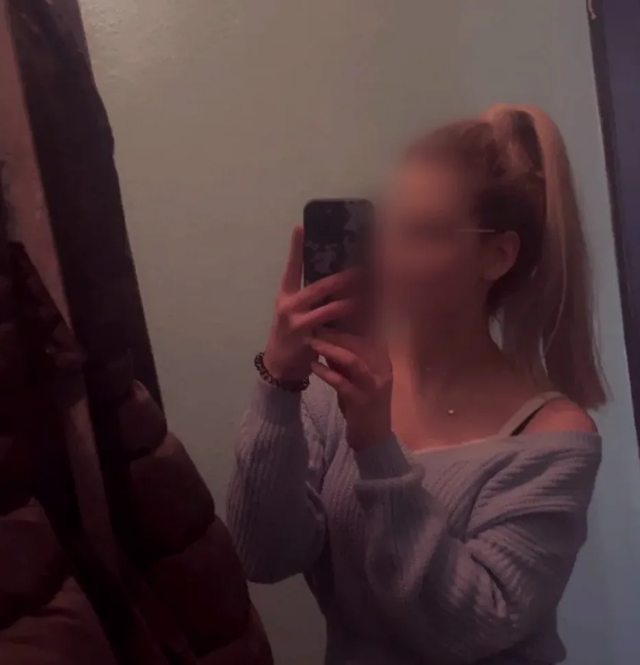 Yvonne, 26